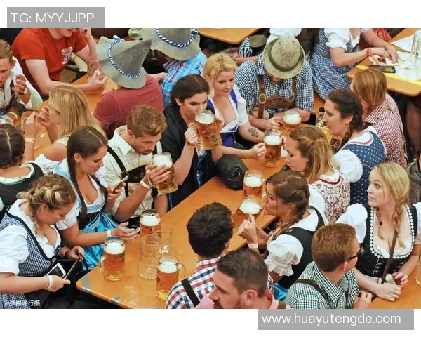 慕尼黑啤酒节足球球星聚集庆祝盛事 展现魅力与激情